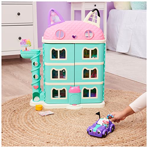 Carlita Toy Car with Pandy Paws Collectible Figure and 2 Accessories H420