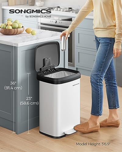 Stainless Steel Kitchen Trash Can with Step-on Pedal D45663