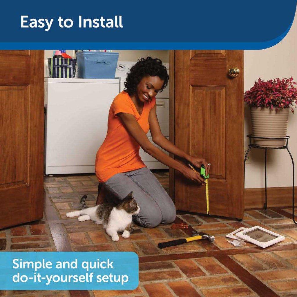 Locking Cat Door M553