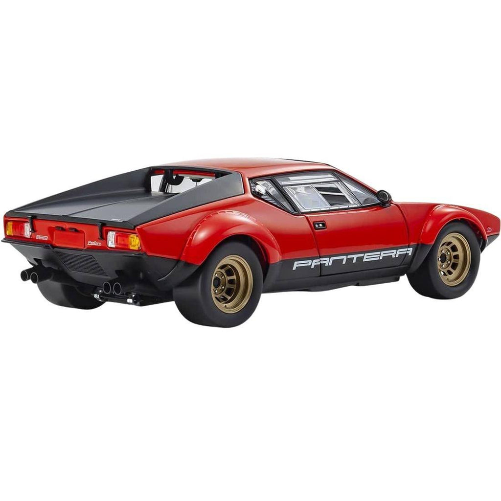 Red and Black 1/18 Diecast Model Car O384